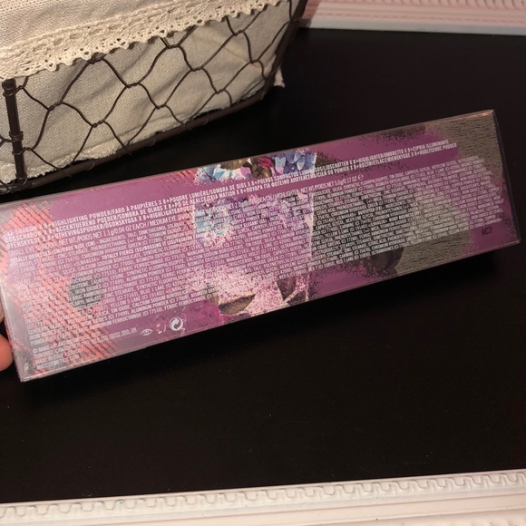 ✨NEW MAC Risk Taker Palette✨ - Picture 8 of 8